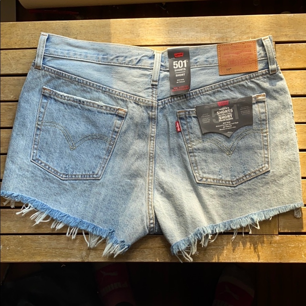 Levi’s - Picture 2 of 5